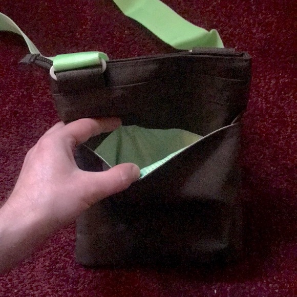 NWOT Cabela’s small over the shoulder bag - Picture 6 of 6